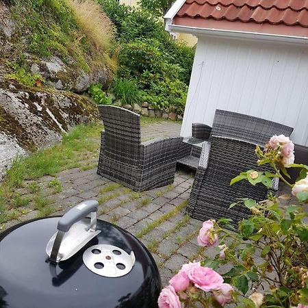 Lys Og Lettstelt Leilighet Med Utsikt Over Byen Lägenhet Sandefjord Exteriör bild